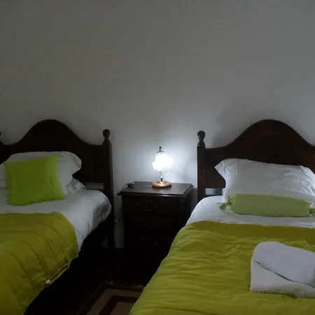 Casa Vale Florido 게스트하우스 Alvorge