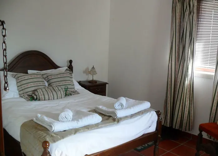 Casa Vale Florido ゲストハウス Alvorge